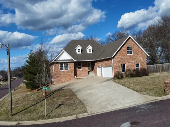 300 Taylor Street, Monett, MO 65708