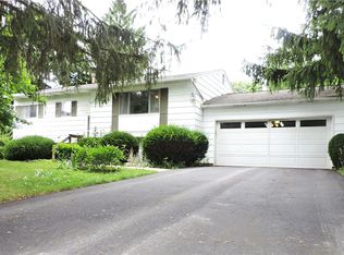 107 Emerald Cir, Rochester, NY 14623