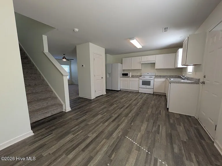 75 SW Shamrock Dr — Photo 7