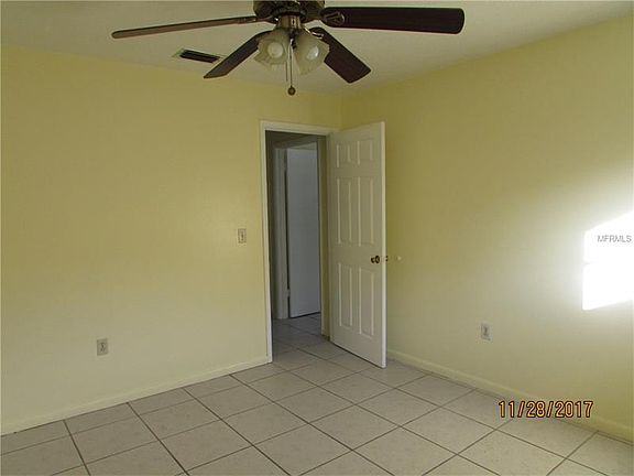 5th image of 930 W Carole St