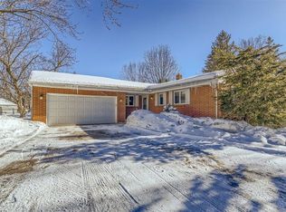 962 Bartelmy Ln N, Maplewood, MN 55119
