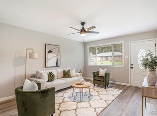 1536 Cove Ln, Saint Louis, MO 63138