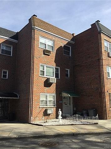 2nd image of 2572 Bouck Ave