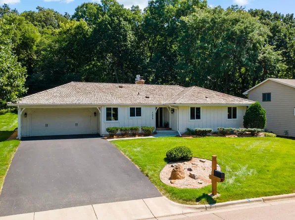7029 Comanche Ct, Edina, MN 55439