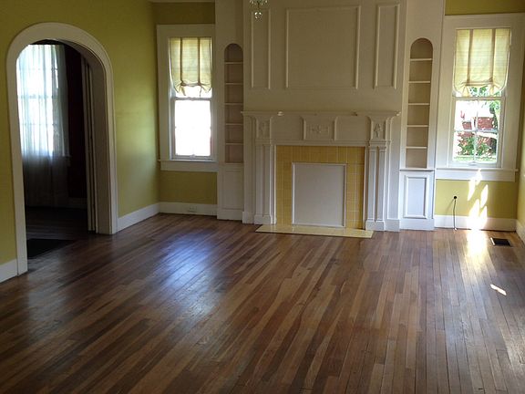 Spacious living room