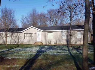 799 White Lake Rd, Pleasant Lake, MI 49272