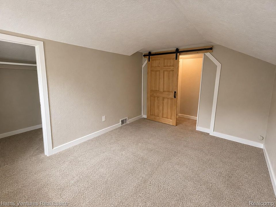 21344 Seminole St, photo 25