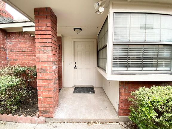 5th image of 2015 Greenview Dr