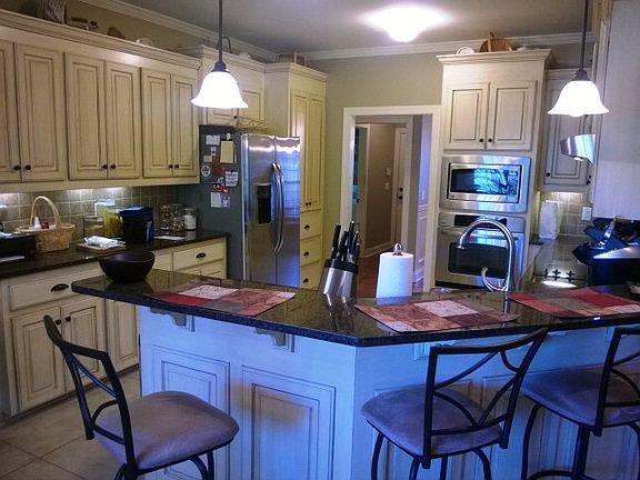 5th image of 518 Oakwood Dr
