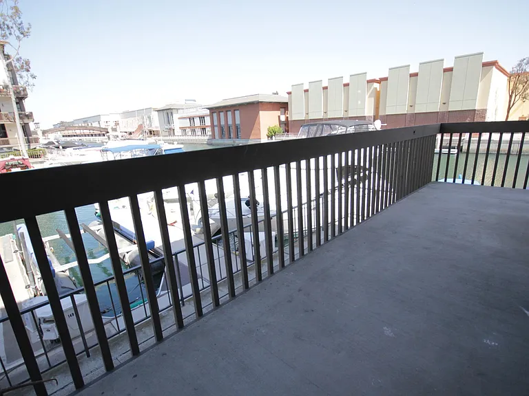 9137 Marina Pacifica Dr N — Photo 5