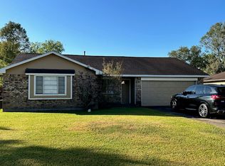 128 Dallas St, Angleton, TX 77515