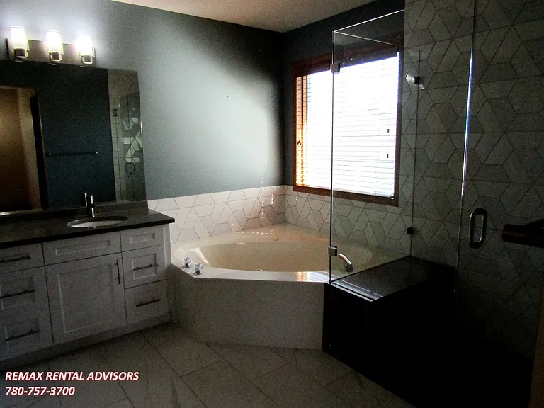 256 Edgebrook Rise NW — Photo 22