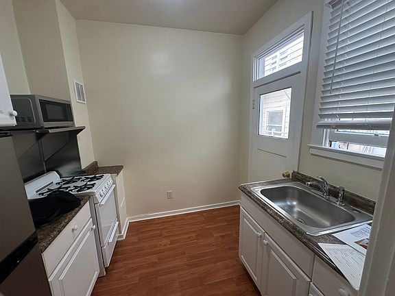 5th image of 1450 Clay St APT 10