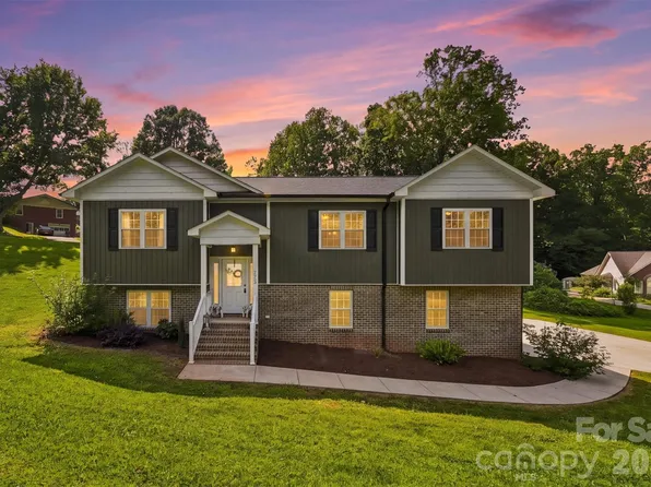 2953 2nd Street Ct NW, Hickory, NC 28601