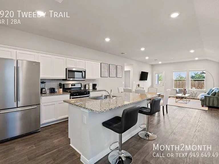 2920 Tweedy Trl — Photo 6