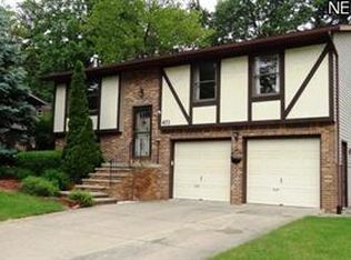 673 Hampshire Rd, Akron, OH 44333