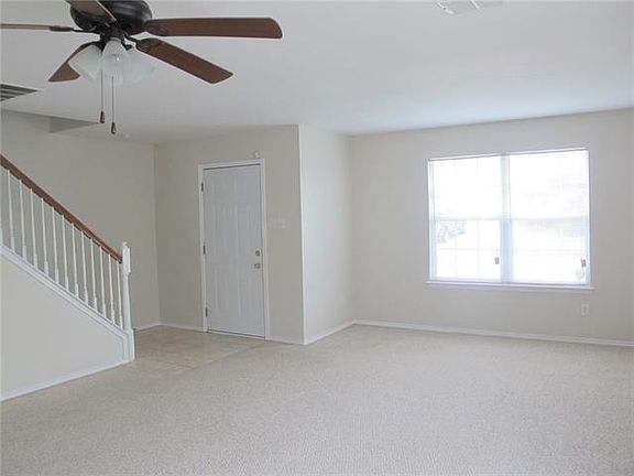 4th image of 7106 Lake Jackson Dr