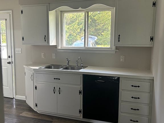 3rd image of 103 Shultz Dr