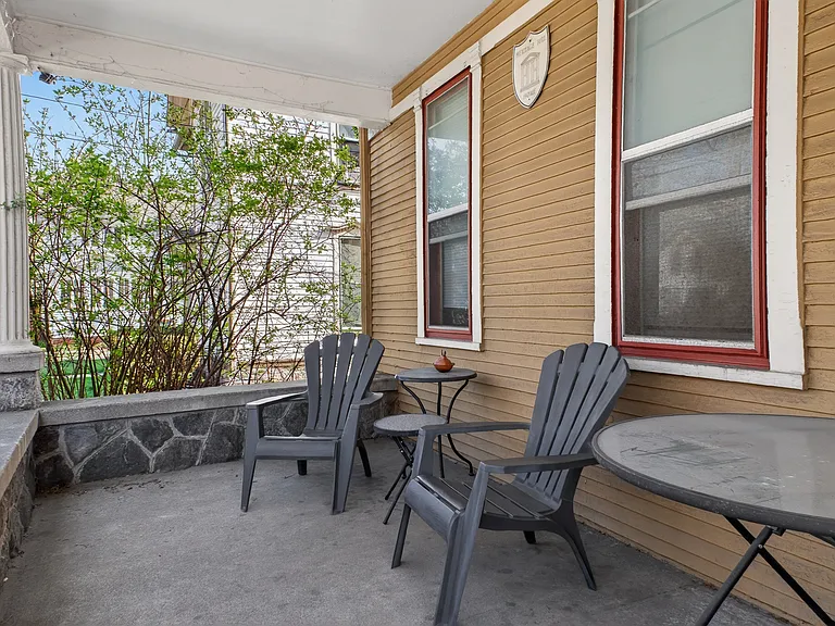 230 College Ave NE — Photo 2