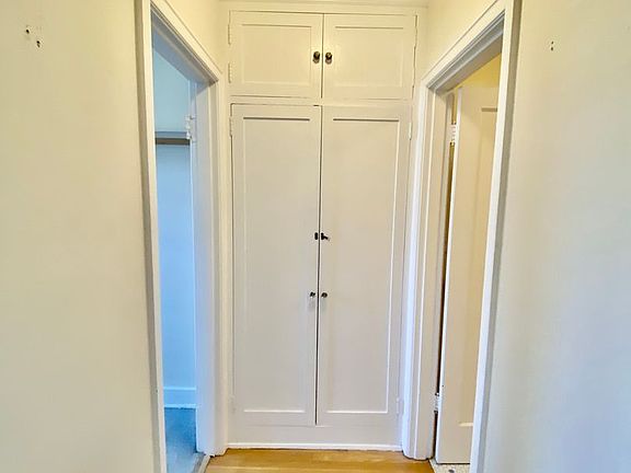3rd image of 531 Malden Ave E APT 303