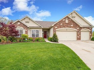 565 Heather Ridge Manor Ct, Wentzville, MO 63385