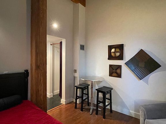 3rd image of 1001 Cherry St