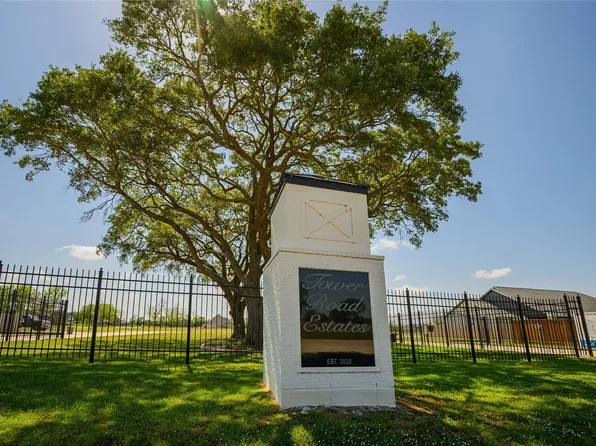 3158 W Tower Cir, Santa Fe, TX 77517