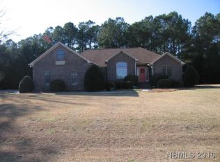 5009 Lakeshore Dr, New Bern, NC 28562
