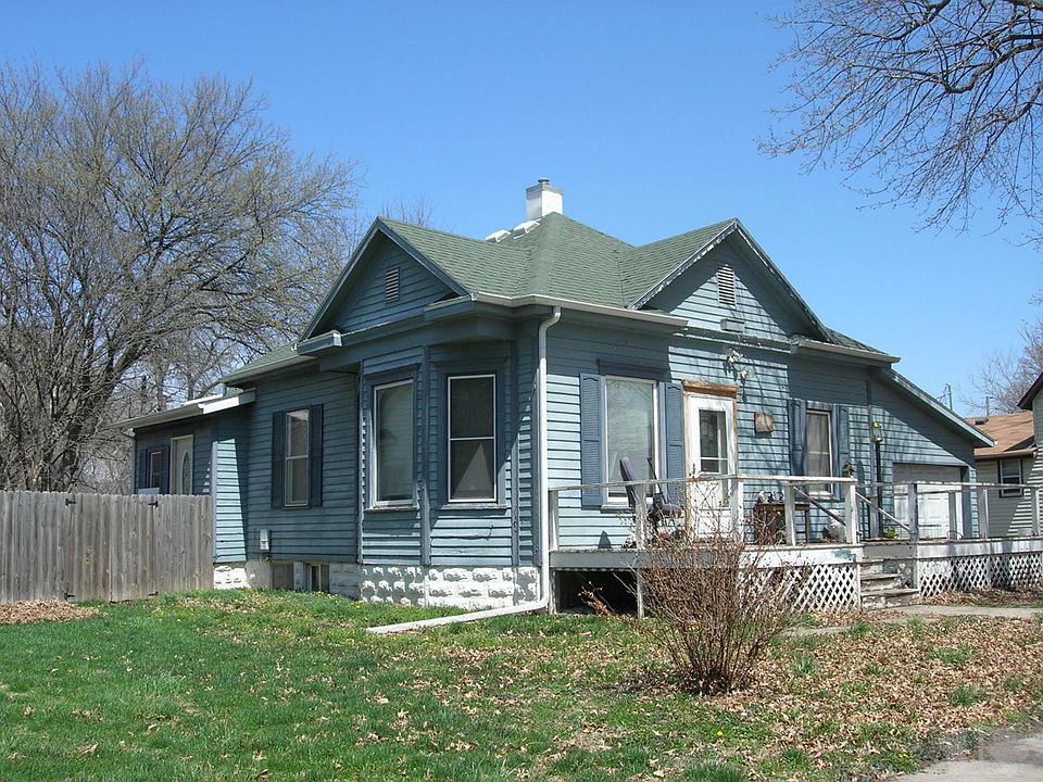 2nd image of 207 W Valley Ave