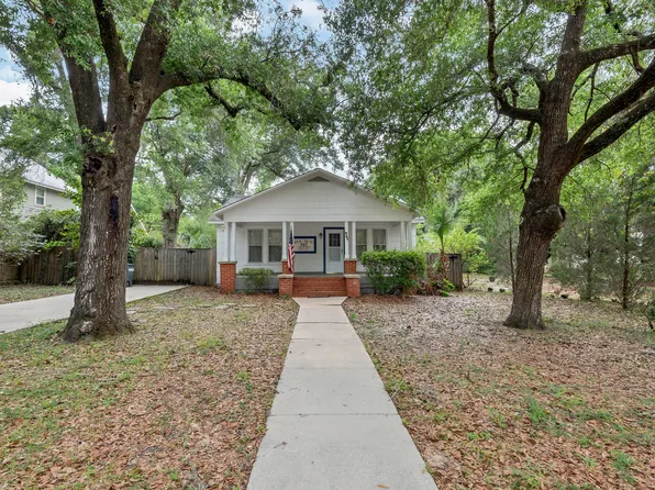 247 Edge Ave, Valparaiso, FL 32580