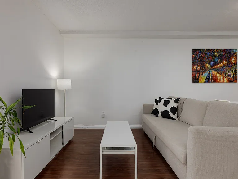 8460 Ackroyd Rd #117 — Photo 5