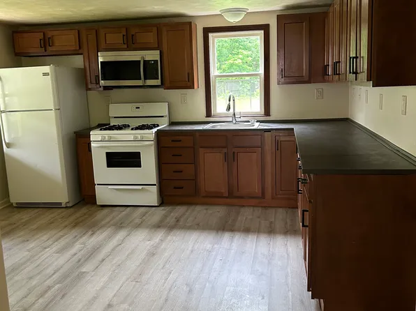 28 S Fayette St, Cuddy, PA 15031