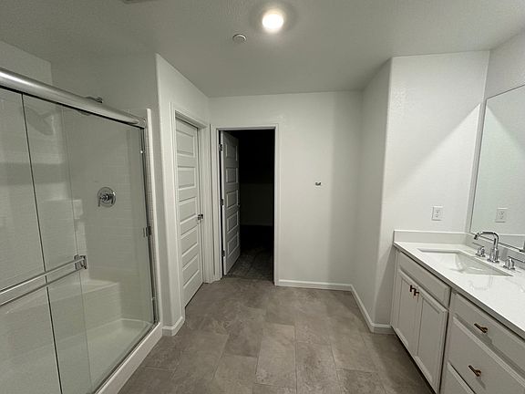 5th image of 1704 Bullock Dr