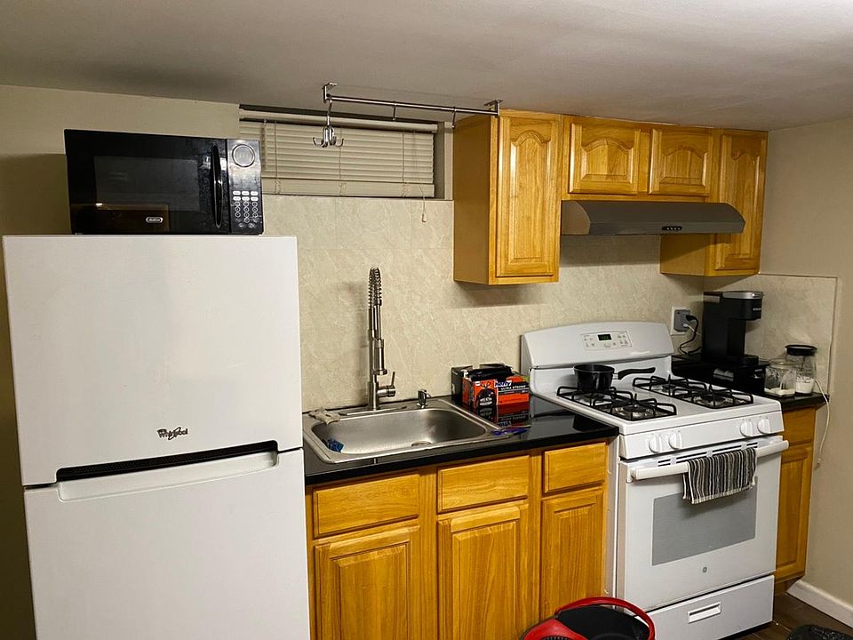 1st image of 5024 Utopia Pkwy