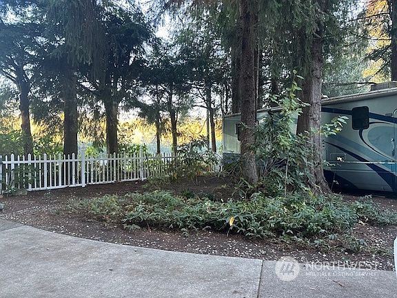 4th image of 35940 Shangri La Drive