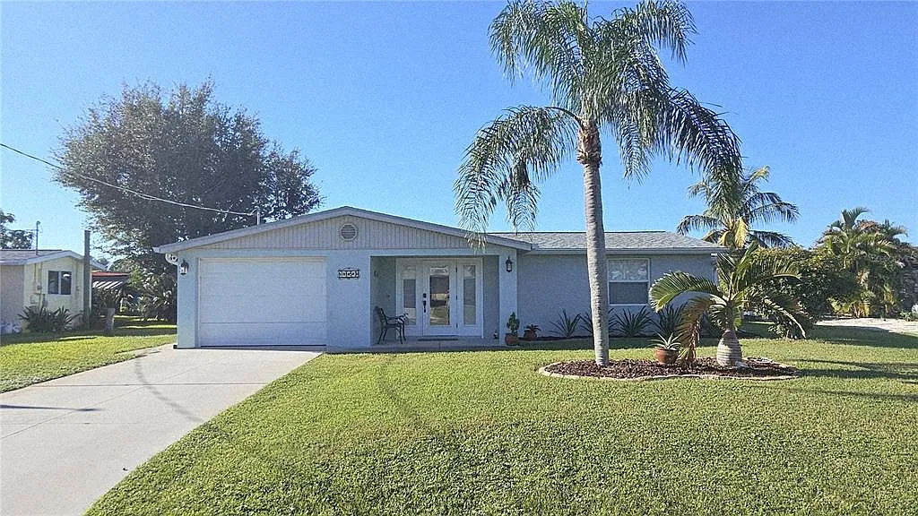 2 bed, 2.0 bath, 1348 sqft, $4,000 — Photo 2