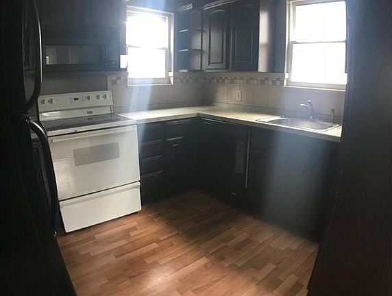 5th image of 1023 Collinwood Ave