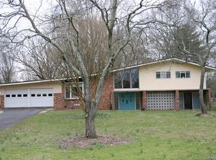 208 Woodside Dr, Harrisburg, NC 28075