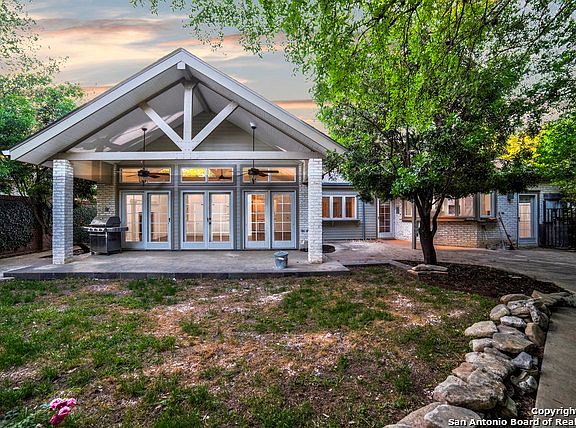 3rd image of 1307 Patio Dr
