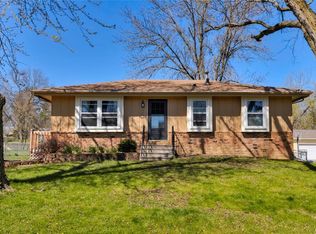 3412 SE 18th Ct, Des Moines, IA 50320