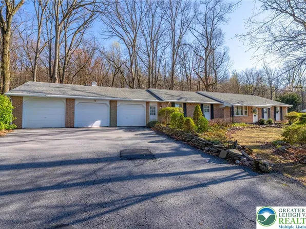 16 Ridge St, Fleetwood, PA 19522