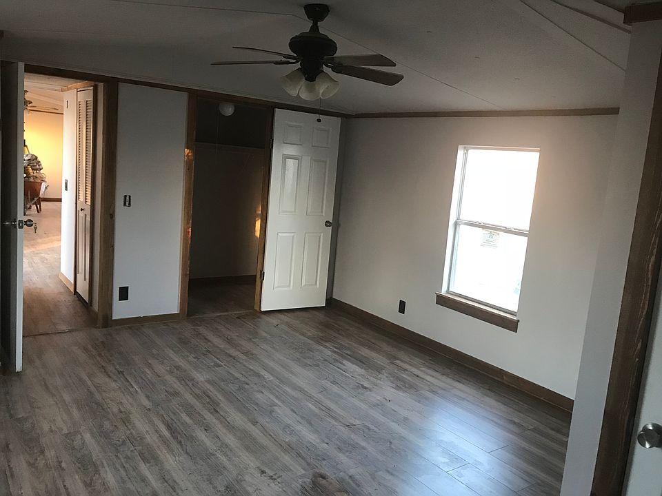 1st image of 922 Jefferson Dr