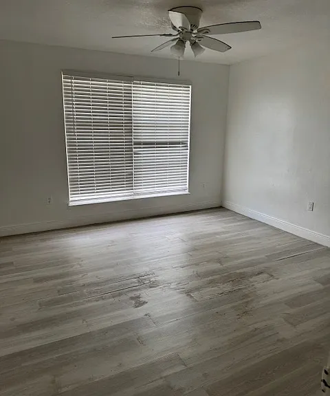 3988 Versailles Dr #3988 — Photo 4