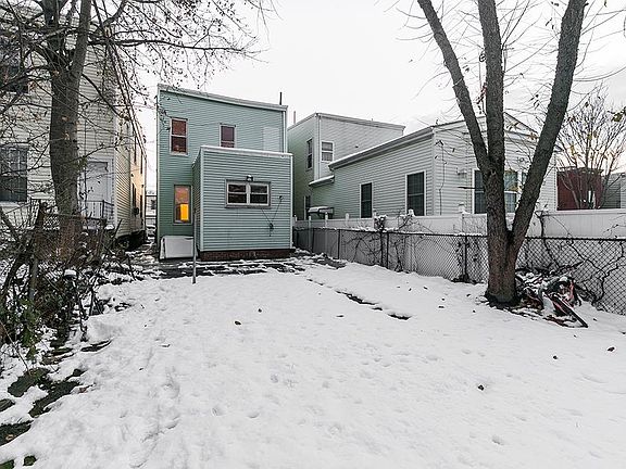 4th image of 76 Boyd Ave