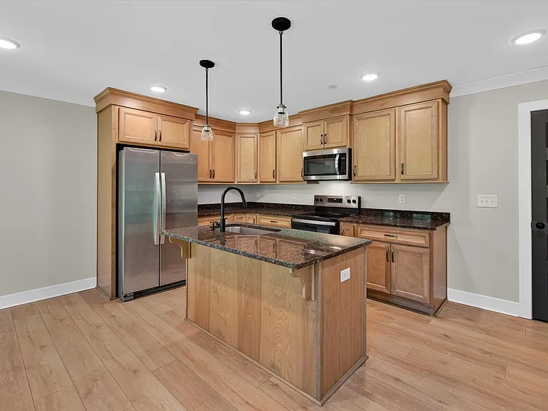 1088 Old Clarksville Pike #B — Photo 12