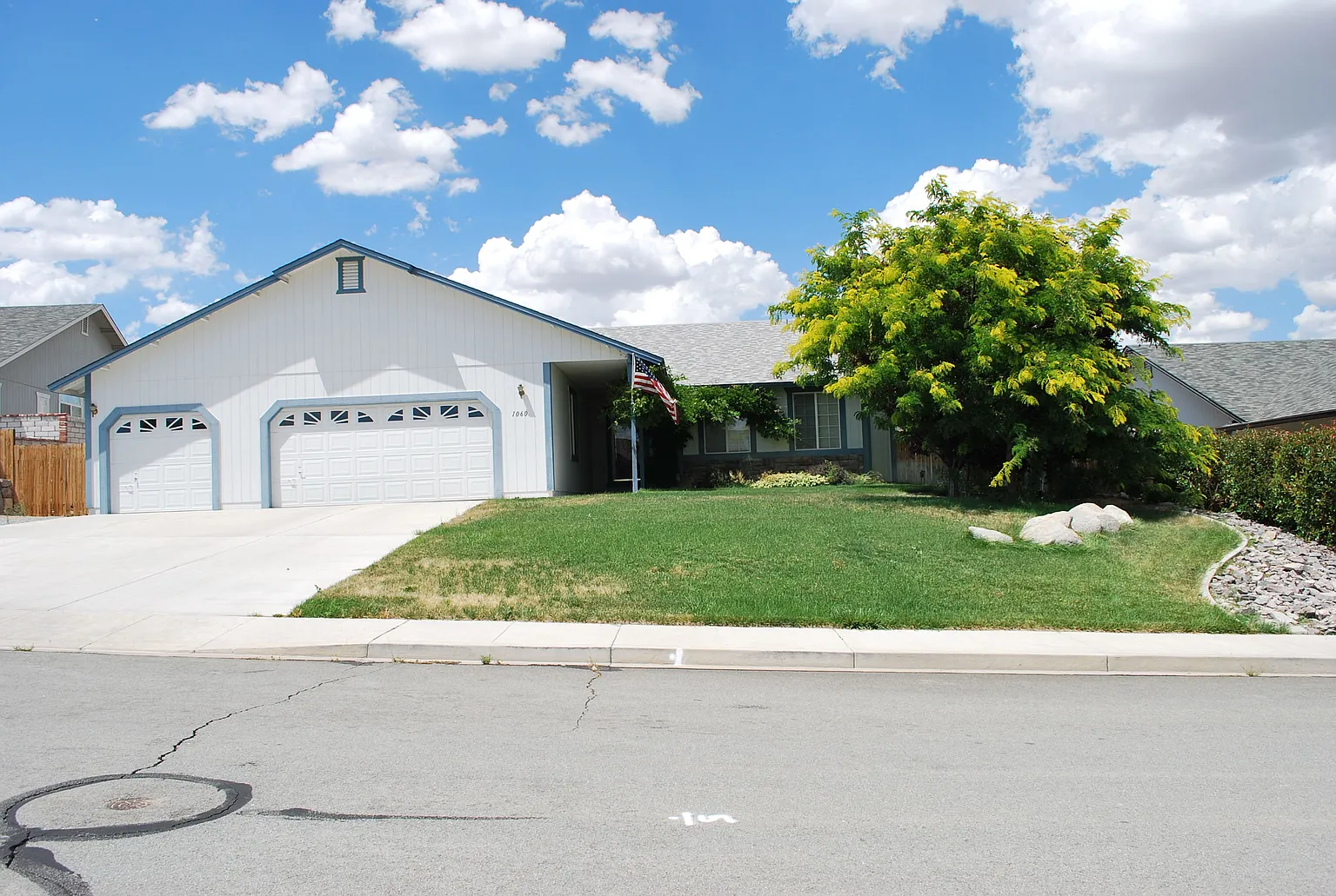 1060 Greenwing Dr photo 1