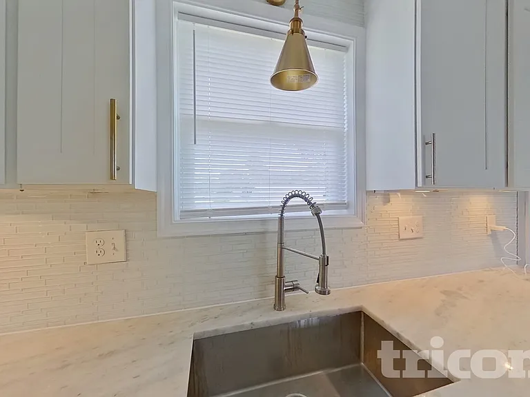 4402 Ridgecrest Dr — Photo 2