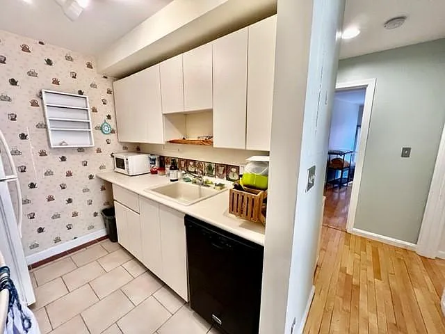 19 Wiget St #202 — Photo 7