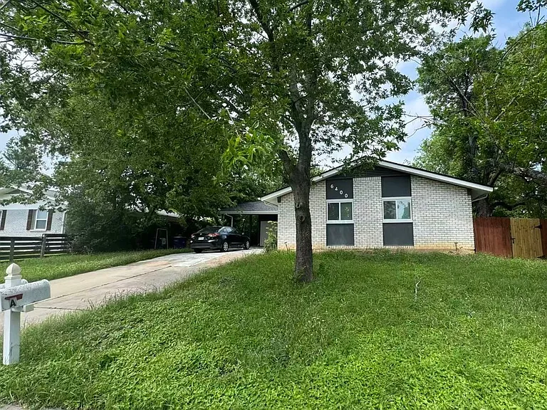 6400 Vioitha Dr #A — Photo 1