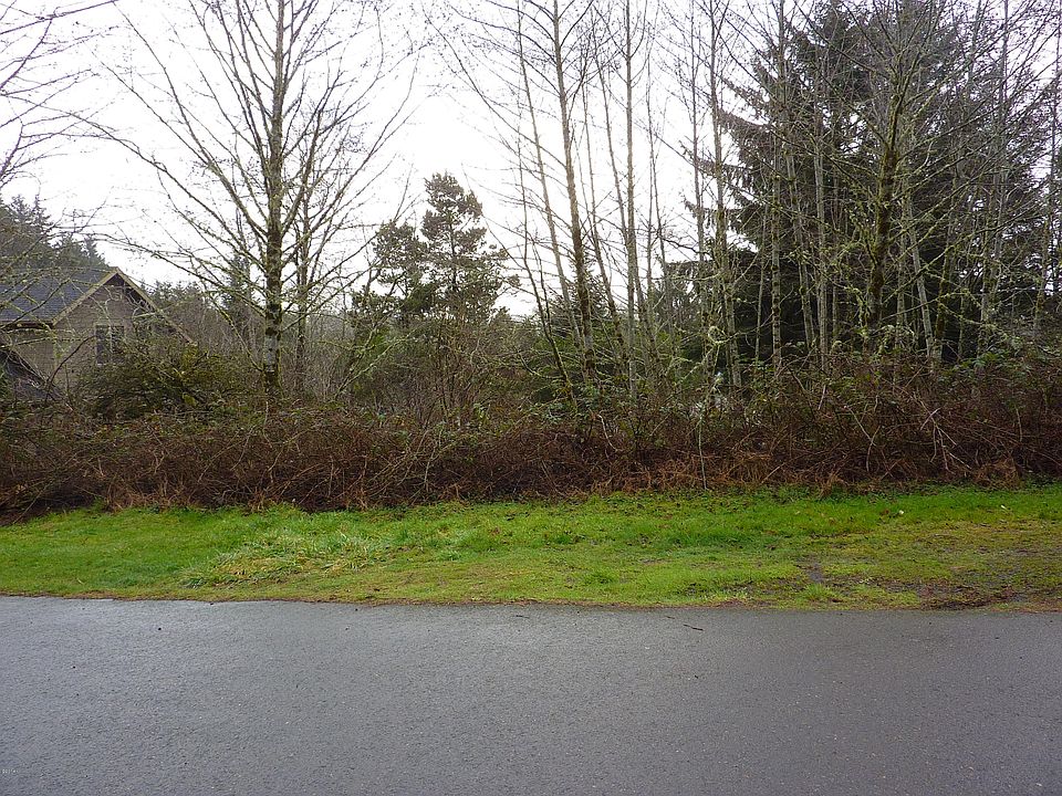 1st image of 2300 NE 35th St Lot 8
